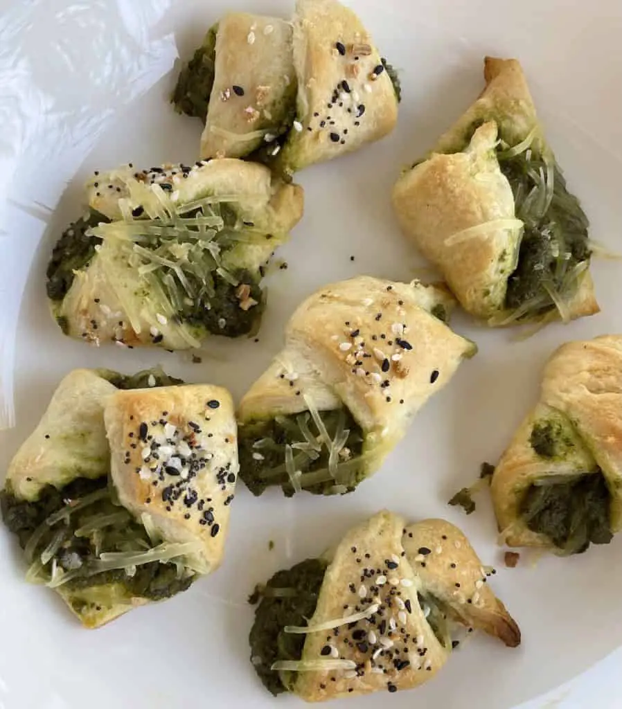 easy vegan pesto rolls