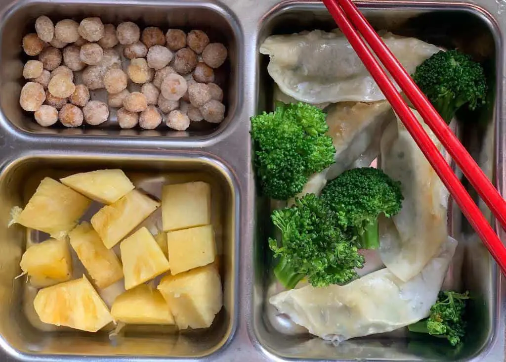 vegan school lunch idea 1, dumplings and broccoli