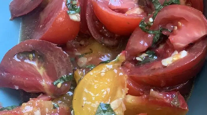 Marinated Heirloom Tomatoes (Easy Salad)