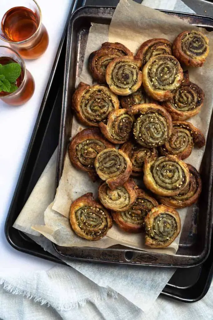 vegan finger foods: zaatar puff pastry pinwheels
