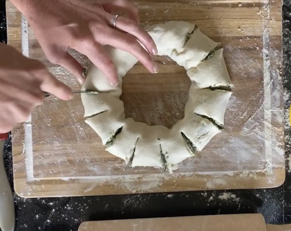 cut wreath into sections