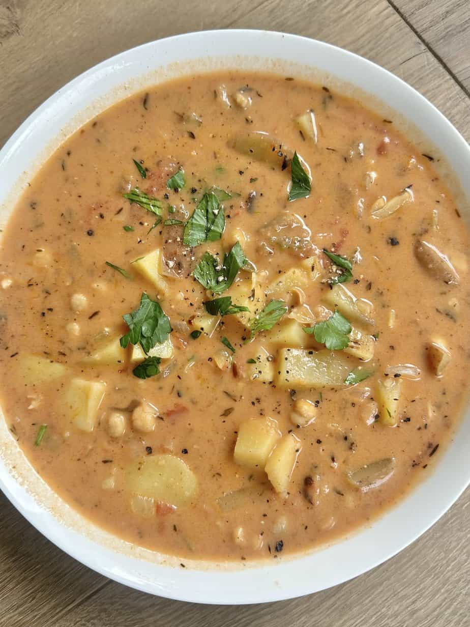 Creamy Vegan Potato Chowder 