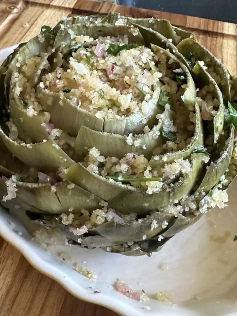 Angled shot of stuffed leaves.