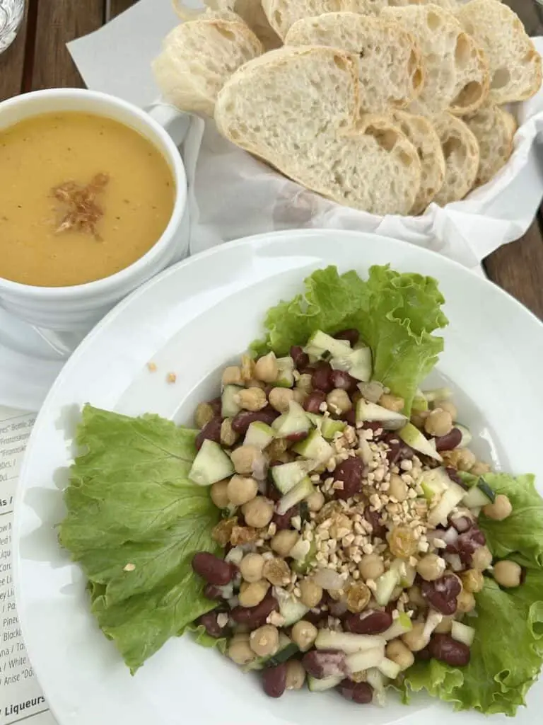 Vegan bean salad and vegetable soup at Casa de Cha.