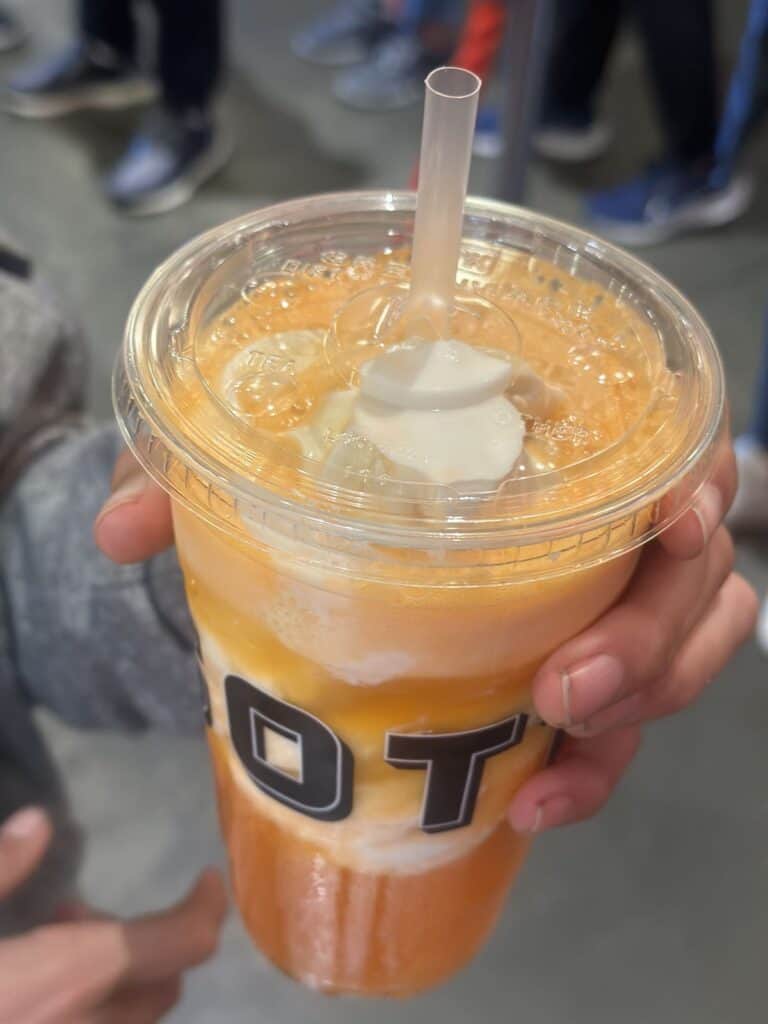 Gott's float with Oatly vegan soft serve and orange soda!